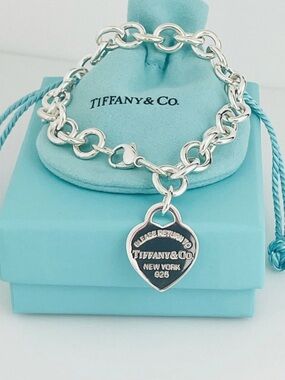 Tiffany & Co. Return to Tiffany Heart Tag Charm Bracelet Sterling Silver 7.5”